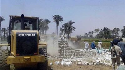 إزالة 69 حالة تعد على الأراضي الزراعية وأراضي أملاك الدولة بسوهاج