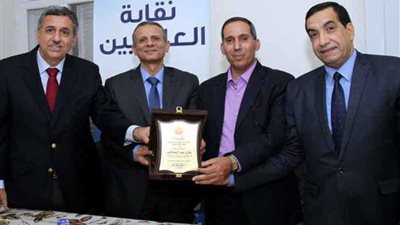 نقابة العلميين تكرم أساتذة العلوم الحاصلين على جوائز جامعة طنطا