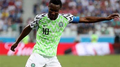 لاعب نيجيري يعلن اختطاف والده قبل مباراة الأرجنتين