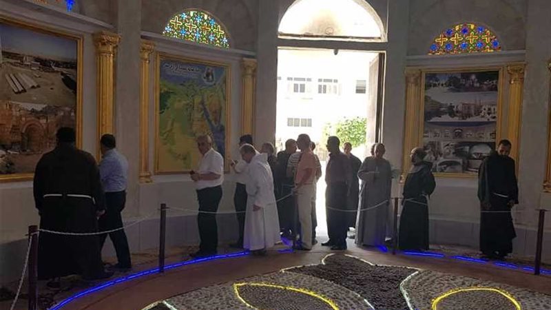 سفير الفاتيكان يتفقد