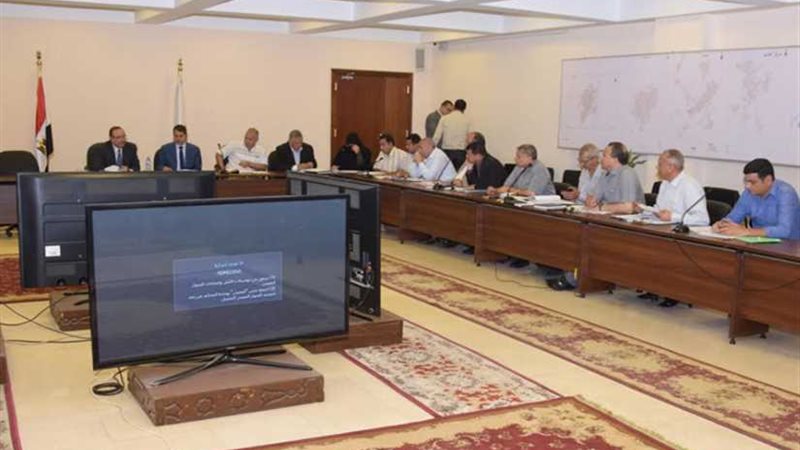 محافظ بني سويف يطلب