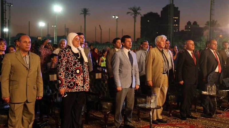 وزير الشباب يشهد