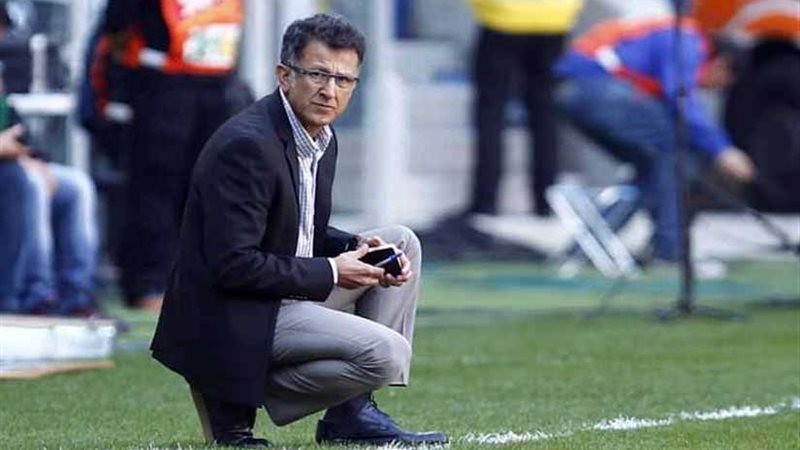 مدرب المكسيك يهاجم