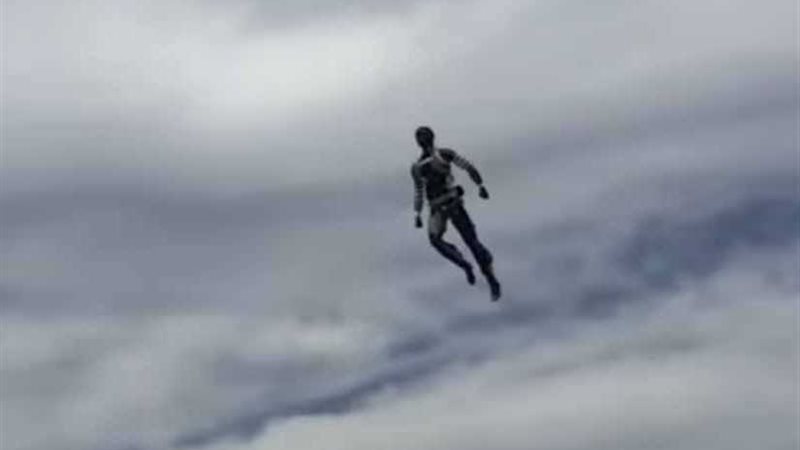 (شاهد).. روبوت للقيام