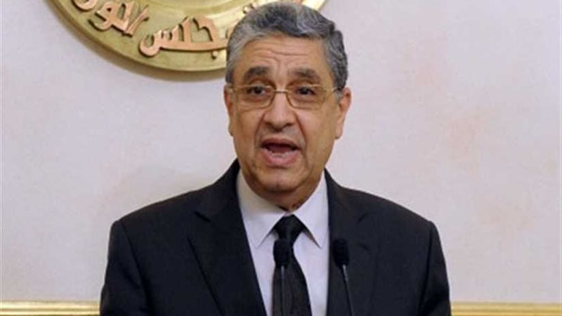 وزير الكهرباء أمام