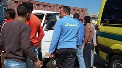 مصرع وإصابة 19 في تصادم ميكروباص وسيارة بصحراوي المنيا