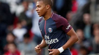 مبابي: بوفون صفقة ناجحة لباريس سان جيرمان