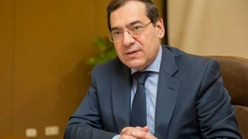 الملا يكشف مديونيات