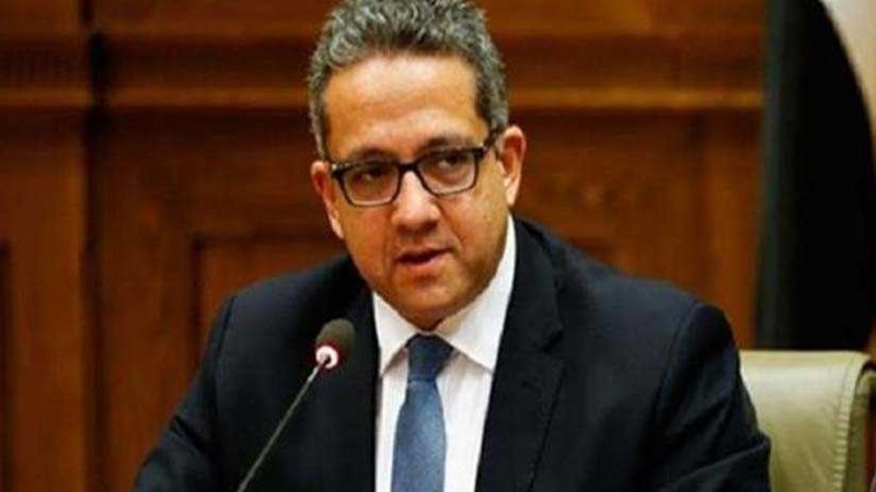 وزير الآثار يتوجه