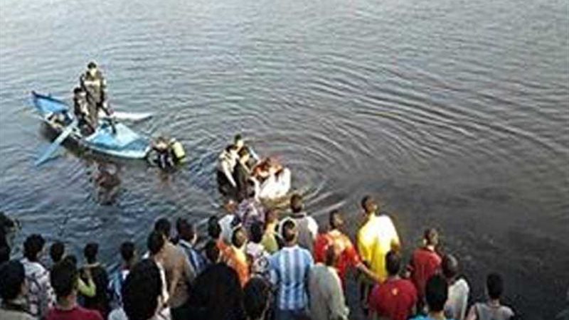 غرق نجار مسلح فى