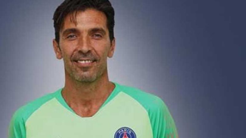 رسميا.. بوفون في