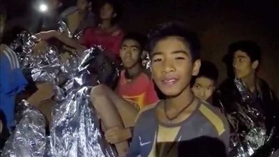 إنقاذ 6 من الصبية العالقين في 