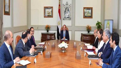 الرئيس السيسي يترأس اجتماعاً موسعاً لبحث تطوير قطاع البترول