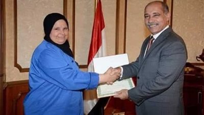 ريم عاملة نظافة بمطار القاهرة أعادت 9 آلاف يورو لصاحبها