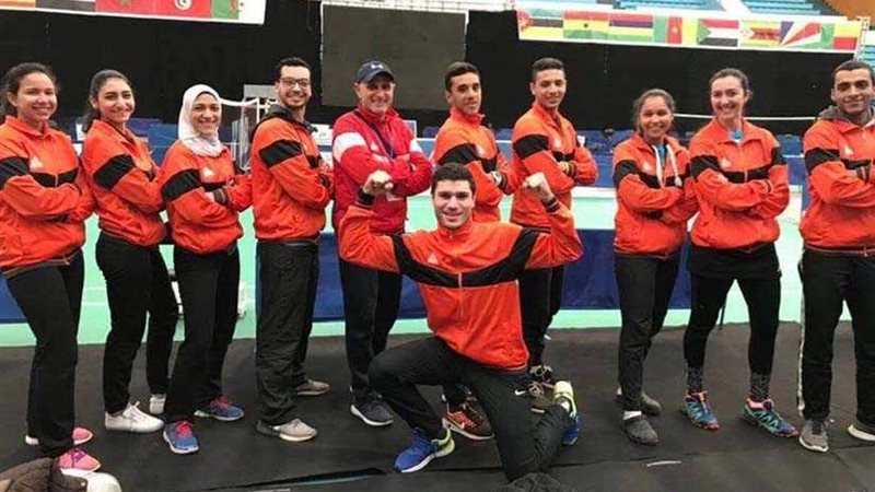 الريشة الطائرة يشارك