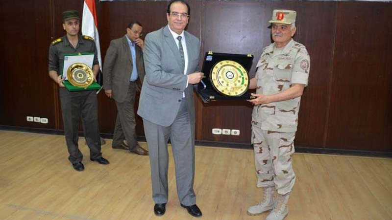 تكريم 500 من أسر