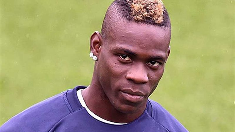 بالوتلي في فرنسا