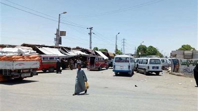 دراسة إنشاء مجمع مواقف لقرى إسنا بجوار المستشفى العام الجديد