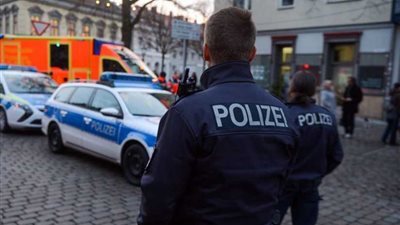 الشرطة الألمانية : انتحار لاجئ أفغاني أثناء ترحيله إلى بلاده