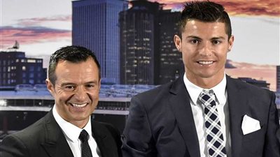 وكيل رونالدو يفجر مفاجأة من العيار الثقيل