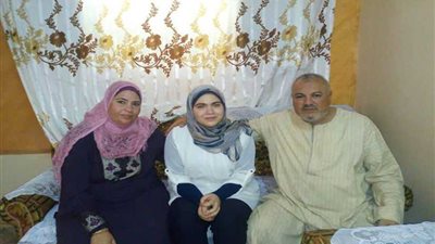 رحمة أشرف ابنة المنيا الأولى علمي علوم: حلمي الالتحاق بالطب