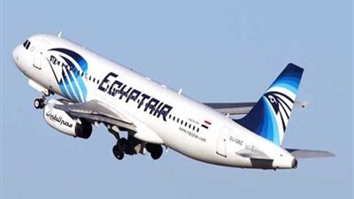 مصر للطيران تنفي حدوث عطل لطائرة لندن بالجو