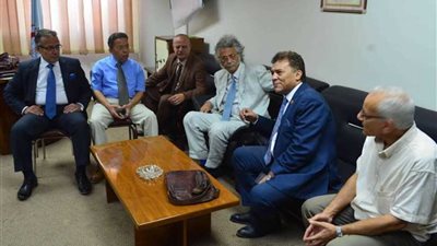 بالصور: نقابة الأطباء تكرّم أبطال الحسين الجامعي