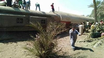 الحكومة تتابع خروج قطار عن القضبان بالجيزة