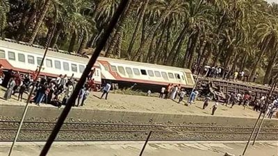 تحويلة خطأ أدت إلى انقلاب قطار الصعيد.. وننشر اسم السائق ومساعده