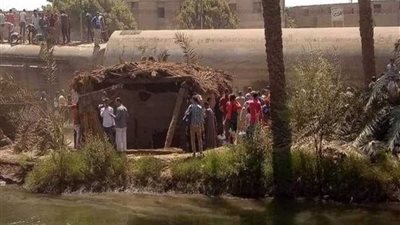 الأمن يتحفظ على سائق القطار وعامل التحويلة في حادث انقلاب قطار البدرشين