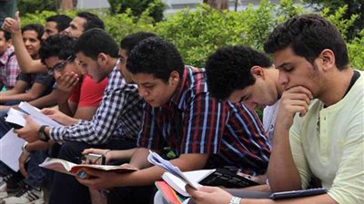 حبس عاطل أوهم طلاب الثانوية على 