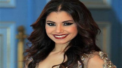 نسمة محجوب في إطلالة فنية جديدة بالمهرجان الصيفي بدار الأوبرا