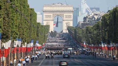 احتفالات مبهرة في العيد الوطني الفرنسي بــ