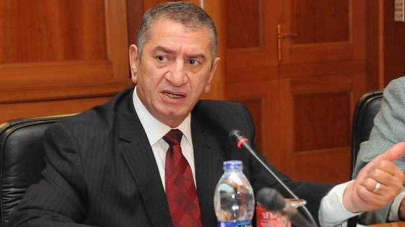 محافظ كفر الشيخ يوزع