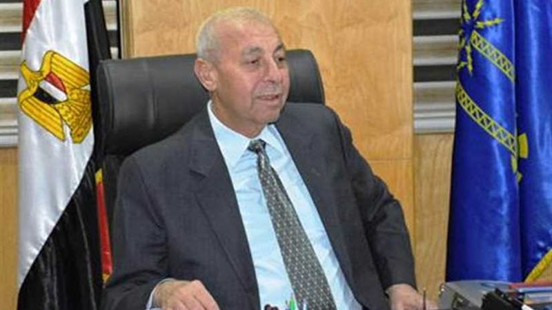 محافظ أسوان يبحث