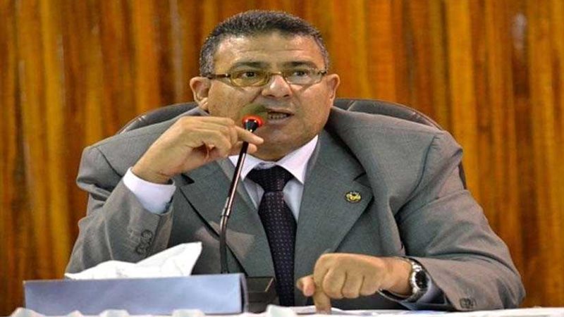 بلاغ ضد مدير معهد