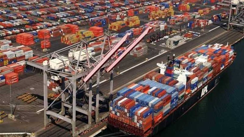 بكين ترد على التهديدات