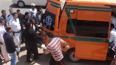 إصابة طالب صدمه ترام الرمل بمنطقة الشاطبي بالإسكندرية