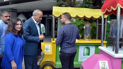 تسليم 20 عربة لصناعة الأطعمة والمشروبات للشباب بالقليوبية (الصور)