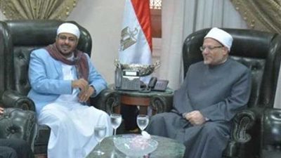 مفتي الجمهورية يبحث مع وزير الأوقاف اليمني التعاون الديني