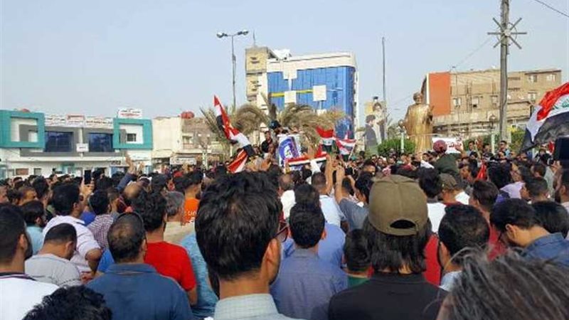 إصابة 10 متظاهرين