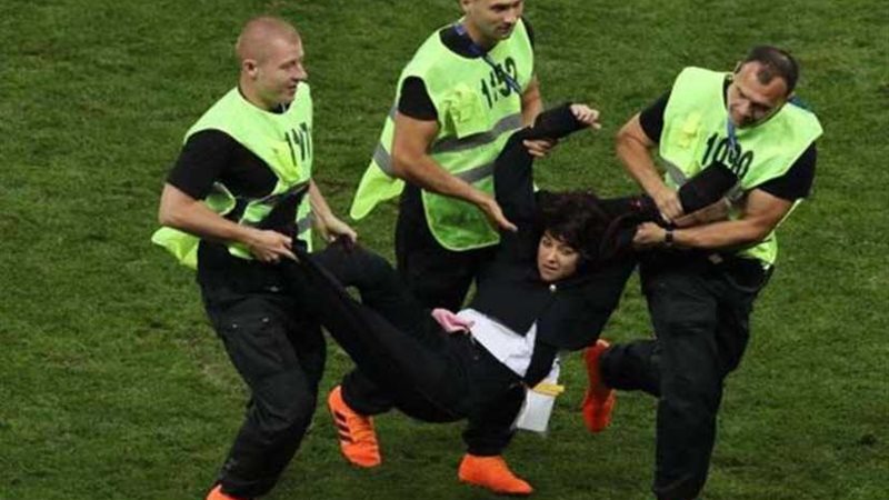 مطالب سياسية وراء