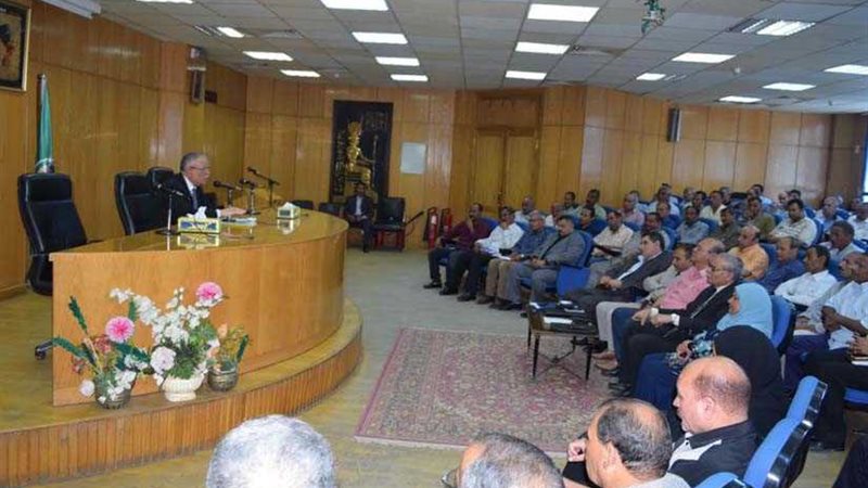 مكافآت مجزية لمجالس