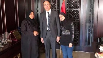 السفارة المصرية في سوريا تخرج عائلتين مصريتين من 