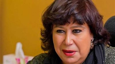 وزيرة الثقافة: 