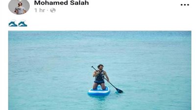 شاهد.. «صلاح» يُجدف بجزر المالديف