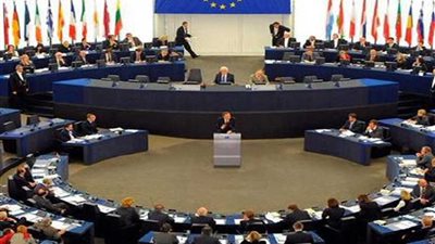 الاتحاد الأوروبي يعرب عن قلقه إزاء تأثير 