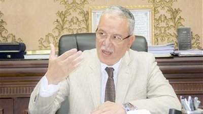 سكرتير عام محافظة المنيا يقدم واجب العزاء لأسر ضحايا حادث الشرفا