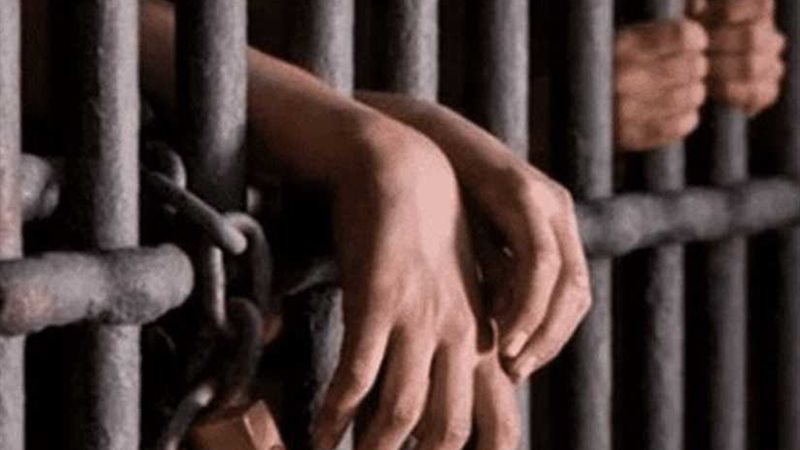 معاقبة ٢٣ متهماً