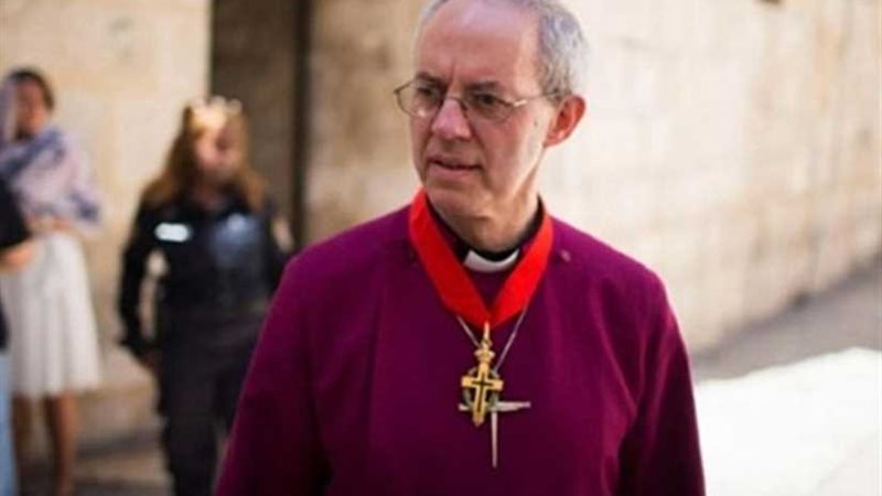 أسقف كانتربري يقيم